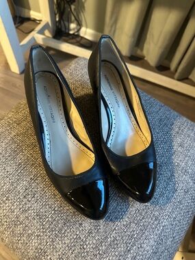 Adrienne Vittadini Black Leather Pointed Toe Pumps with Patent Cap